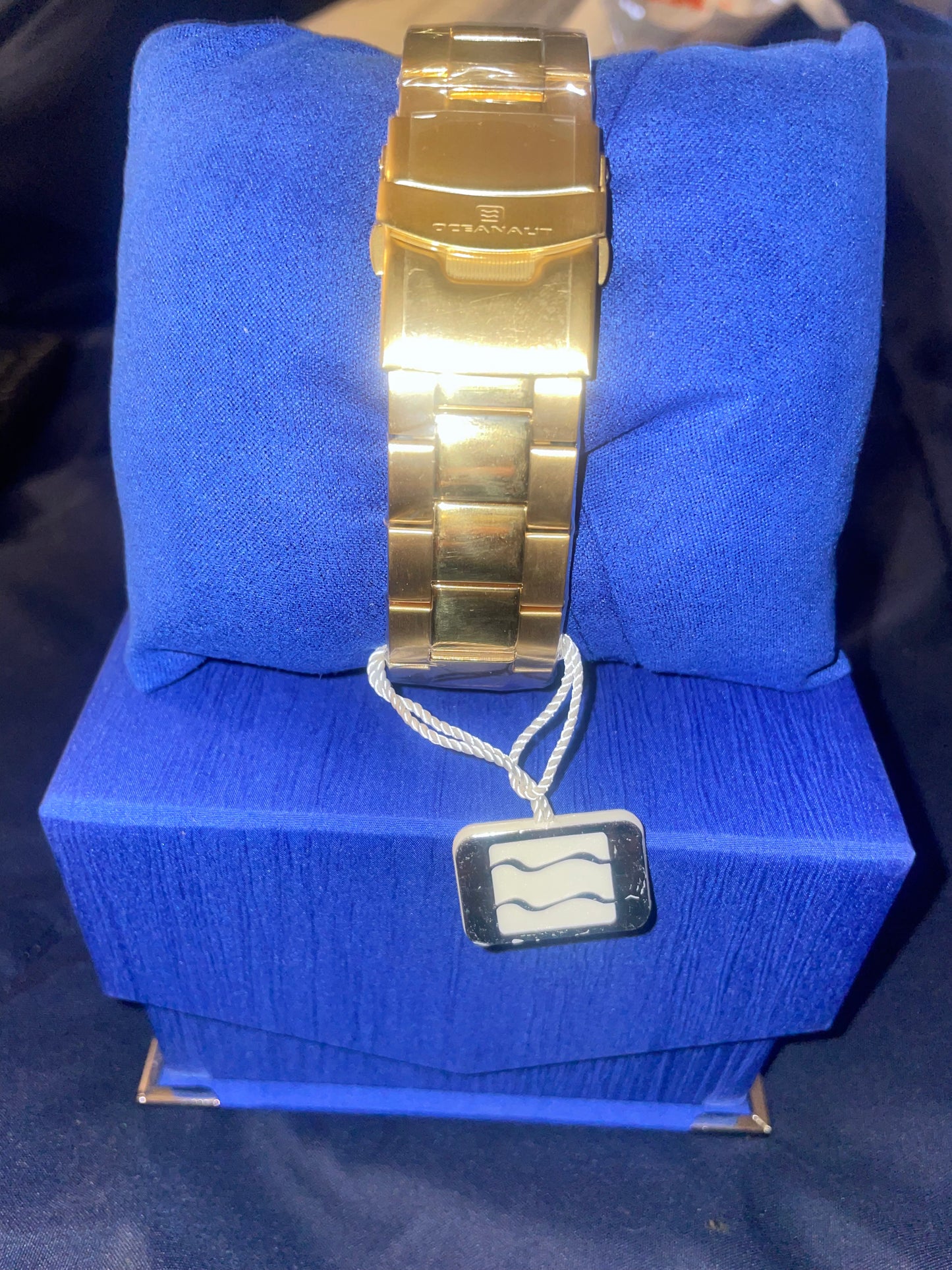 Oceanaut Gold Chronograph Watch – Luxury Men’s Stainless Steel Timepiece with Blue Presentation Box