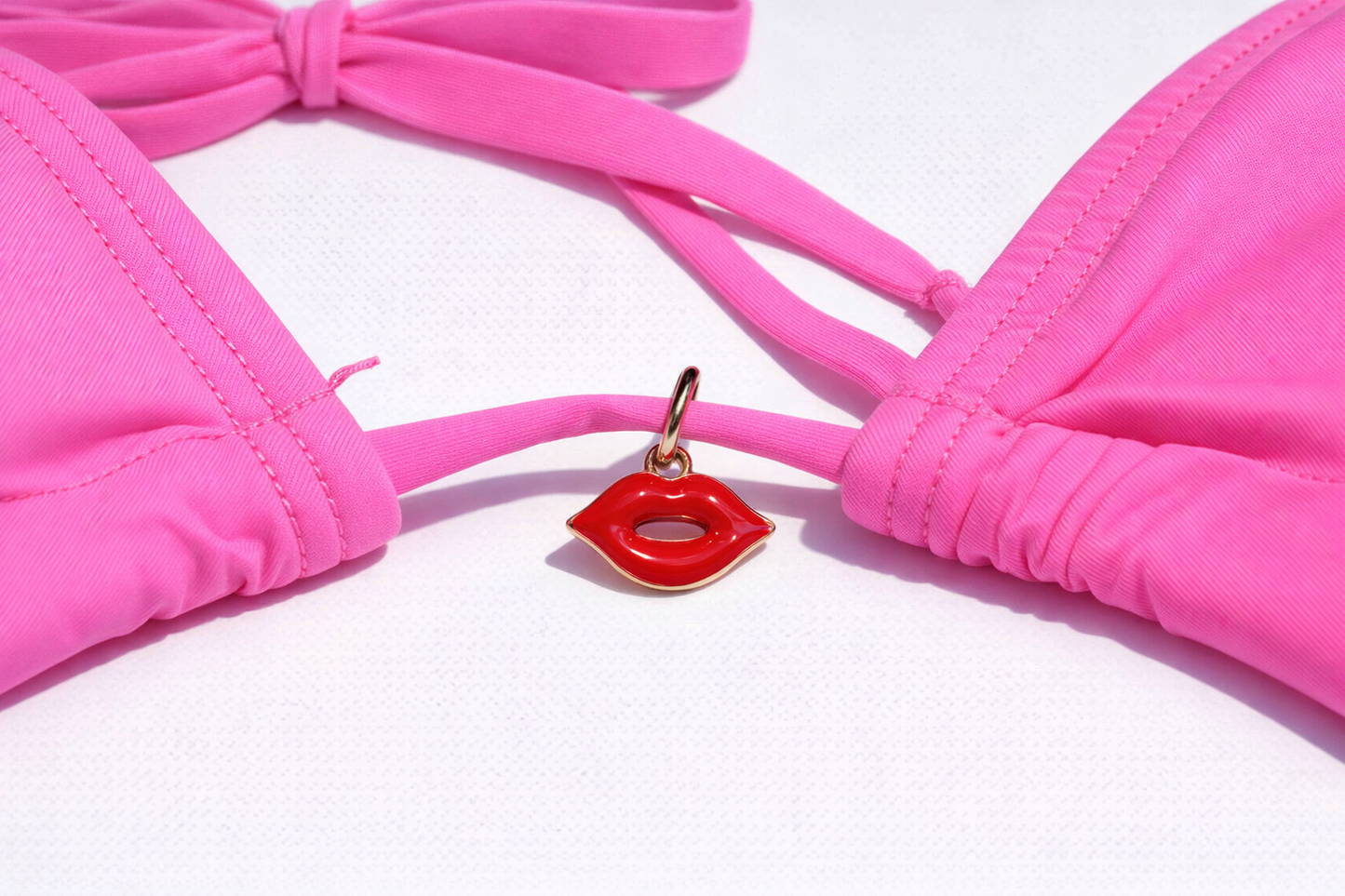 Juicy Couture Pink Rhinestone Lips Bikini Set M Y2K Halter String Swimsuit Hot Pink Crystal Tie Side Bathing Suit