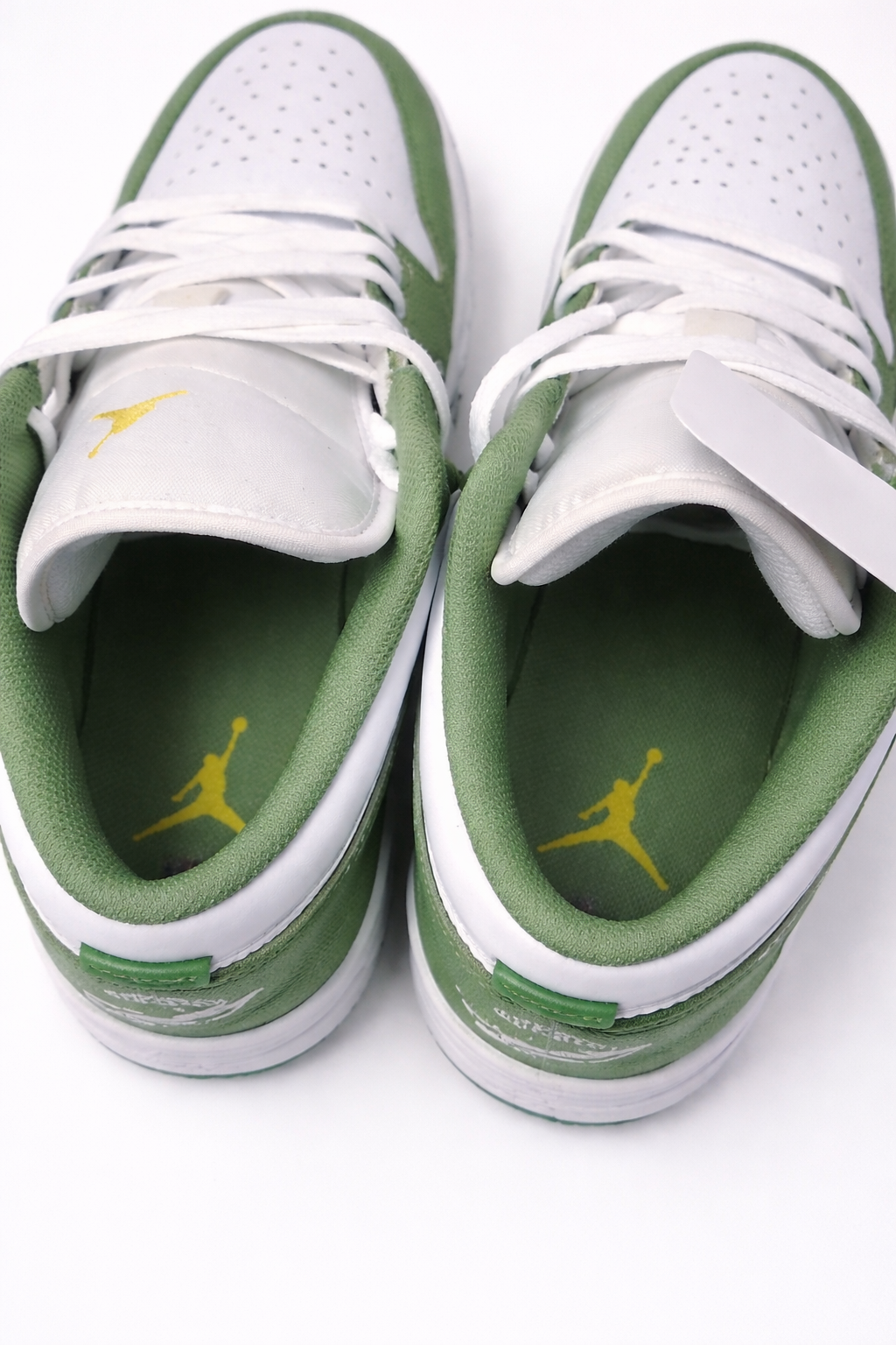 Nike Air Jordan 1 Low – Green / White / Gold Jumpman | Men’s Size 10.5
