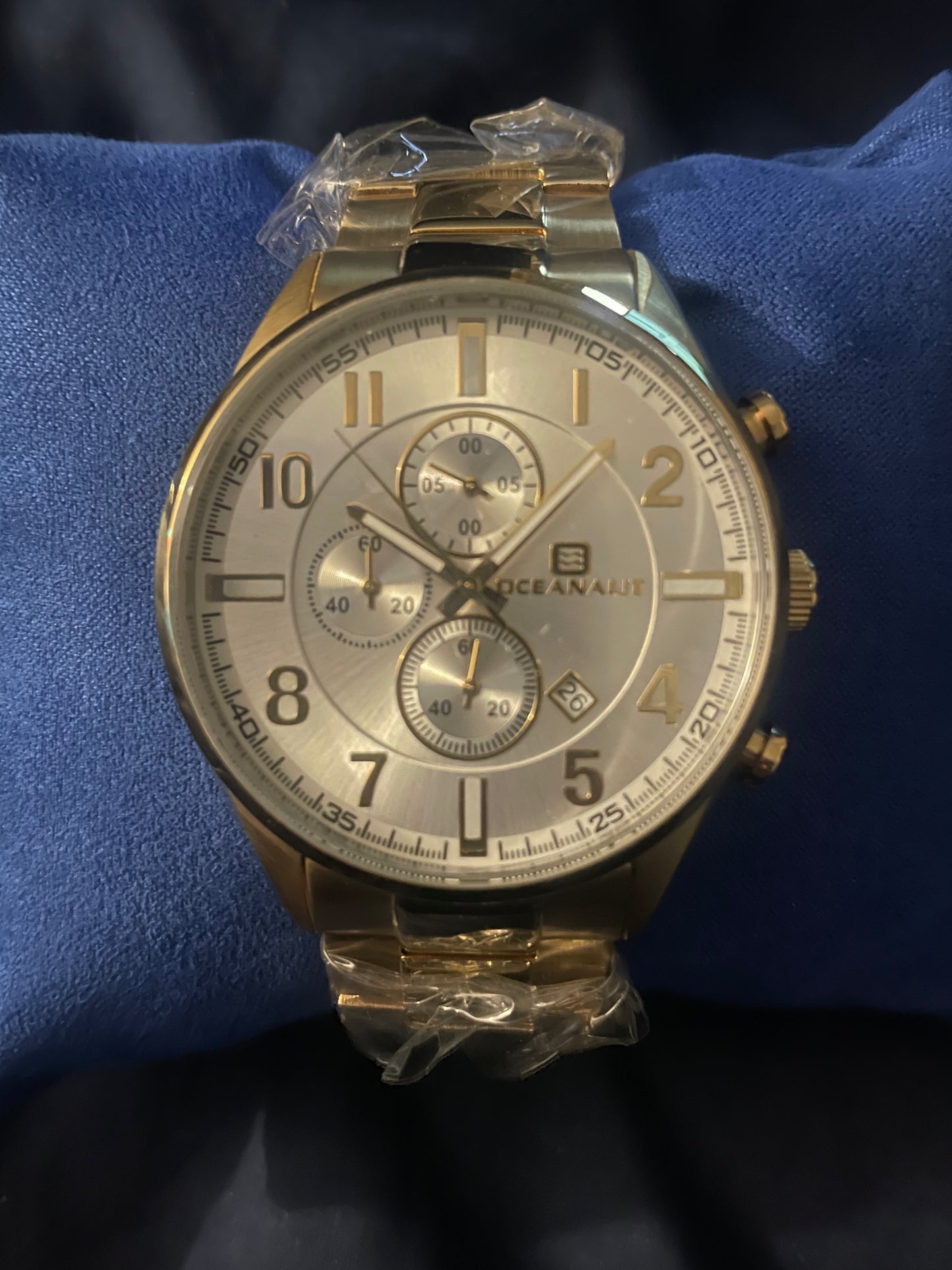Oceanaut Gold Chronograph Watch – Luxury Men’s Stainless Steel Timepiece with Blue Presentation Box