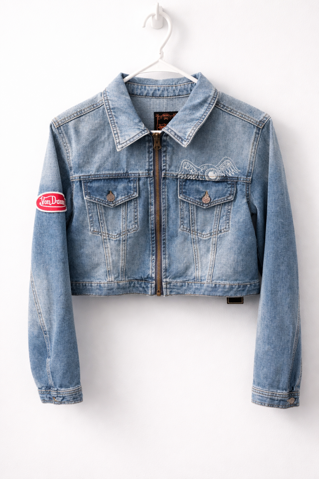 Von Dutch Women’s Cropped Denim Jacket Y2K Logo Patch Blue Jean Trucker Jacket Size M